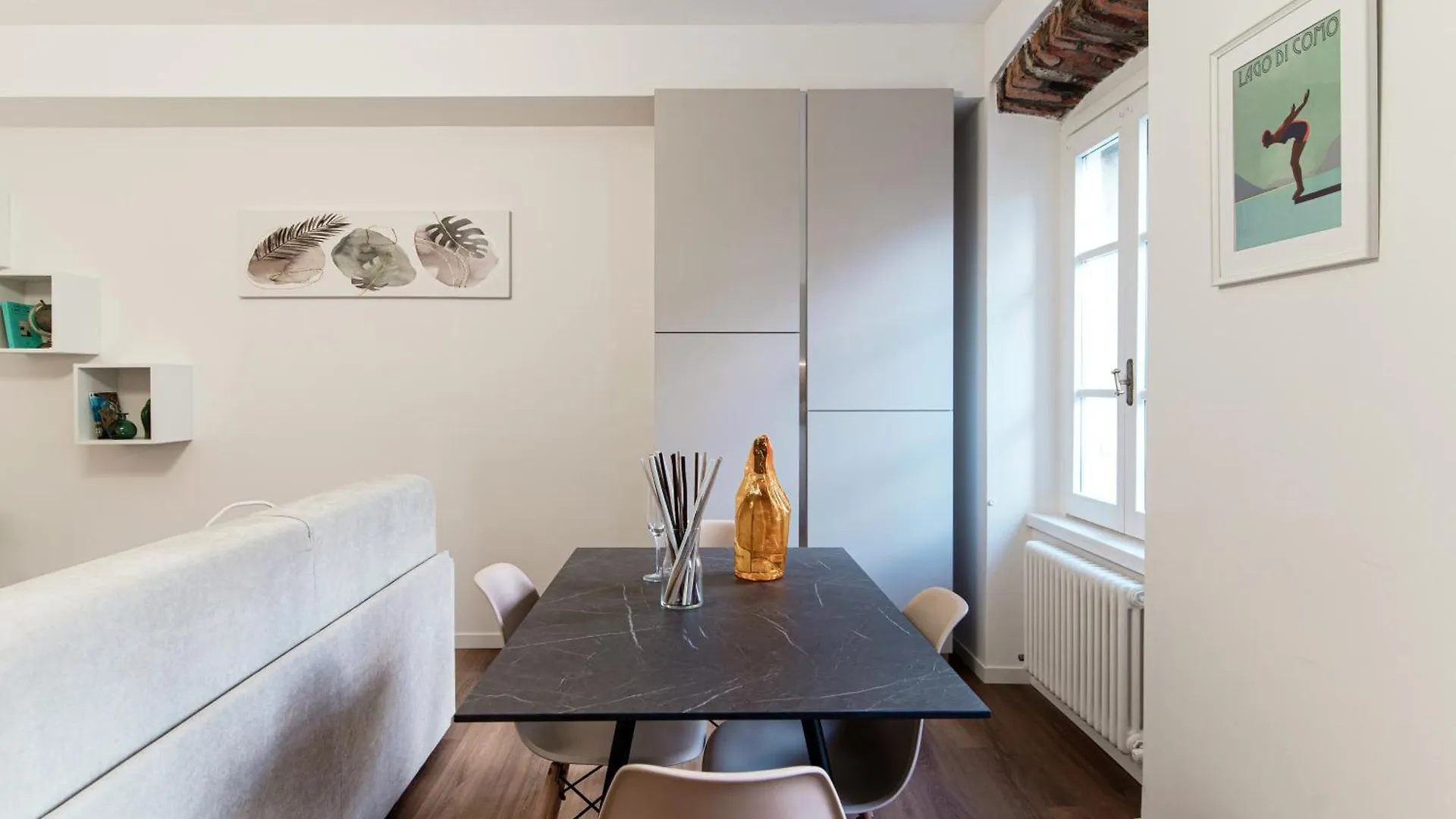 Sunflower Apartment -The House Of Travelers Como